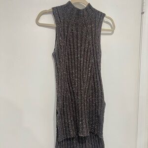 Mossimo Supply Co. Gray Sleeveless Knit Top